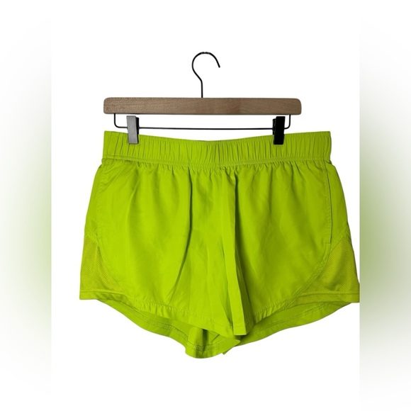 Athletic Works Women’s Running Shorts Neon Yellow Green Medium (8-10) - Picture 1 of 6